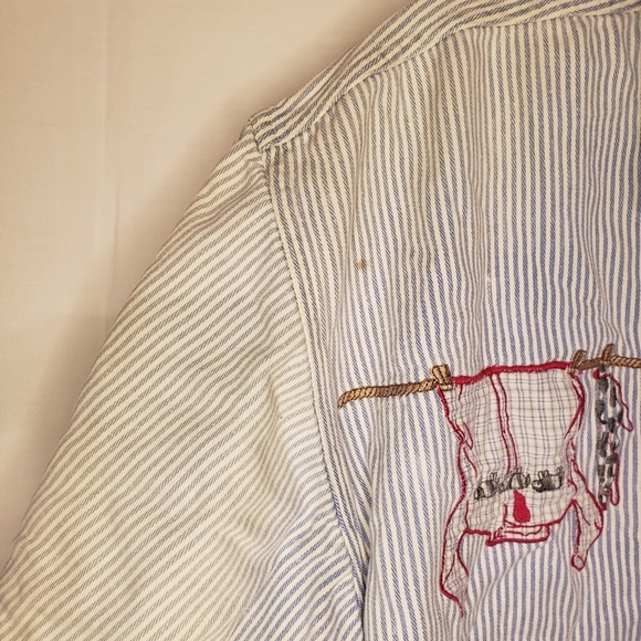 XQUIZZIT USA Medium Button Down Tee - Picture 7 of 7